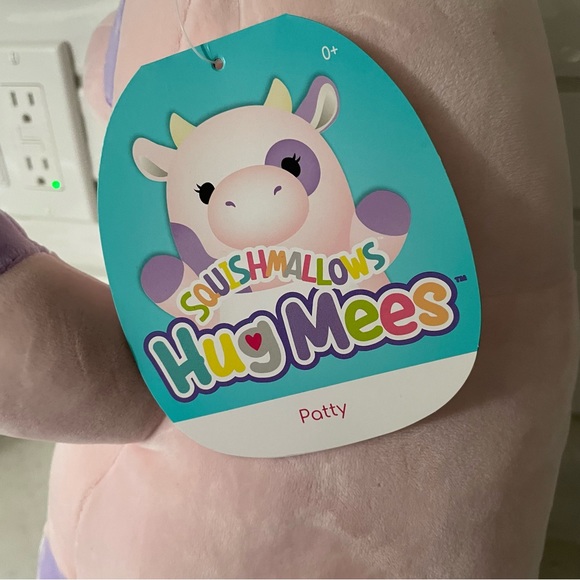 Patty the Easter Cow Hugmees Squishmallow - Picture 3 of 4